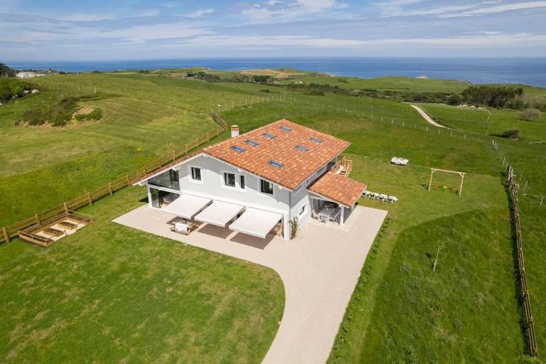 Wishome-Casa centenaria con piscina privada y jardín para disfrutar de un verano más fresco - Chambres d'hôtes Prellezo