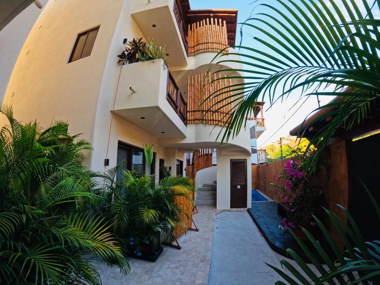 Lively condo in Zihua! - B&B Zihuatanejo