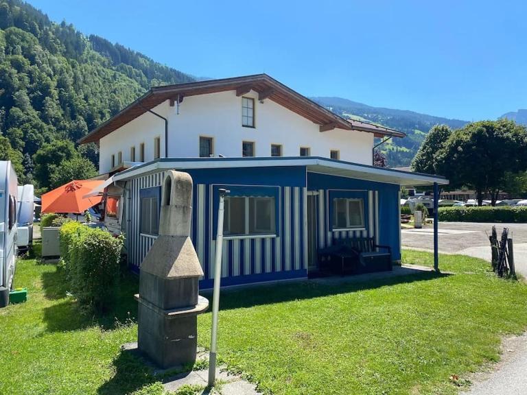 ***** Camping Aufenfeld - Sonnenglückhütte - B&B Aschau