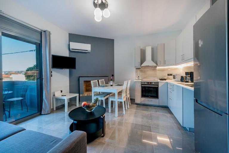 Eramel Cozy Apartment with Sea View - B&B Rodi