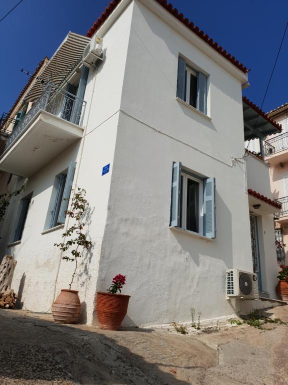 ISLAND HOUSE - B&B Poros