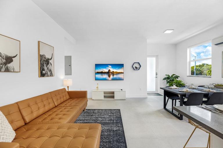 Up to 12 Guests! Modern villa near Wynwood - B&B Miami