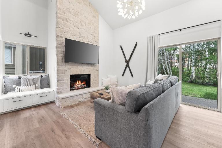 Canyons Creekside 3b3ba Townhouse 1 Block to Ski Lift - Chambres d'hôtes Park City