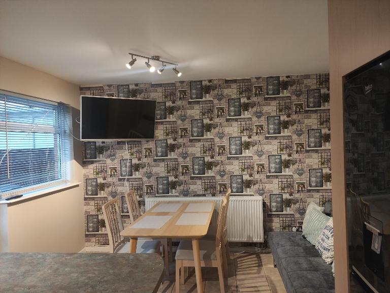 Perfect Place in Walsall/ 4 bedroom / long term workers or family home - Chambres d'hôtes Walsall