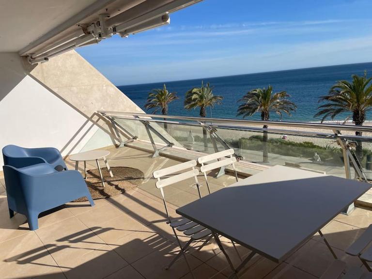 Sesimbra Califórnia beach front - B&B Sesimbra