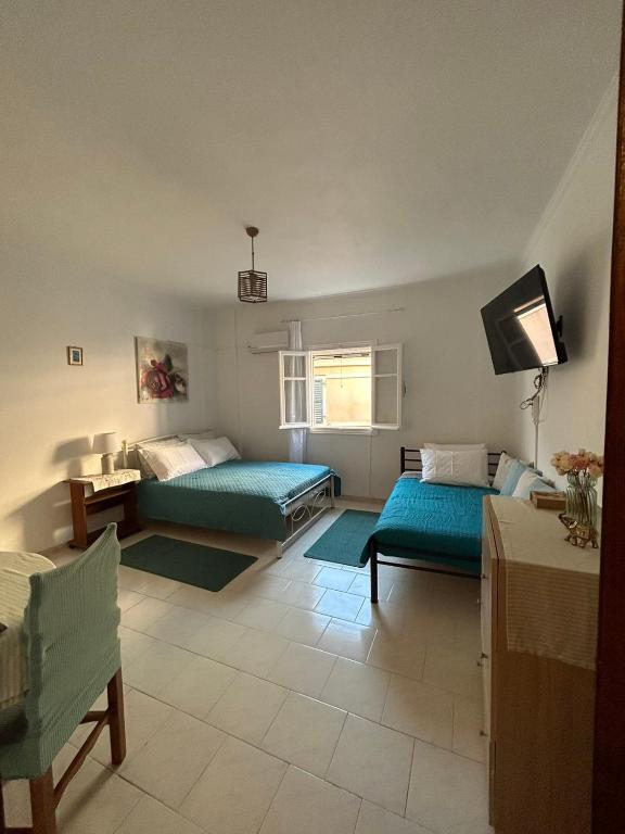 Elenis Studio Corfu Town - B&B Karyófyto