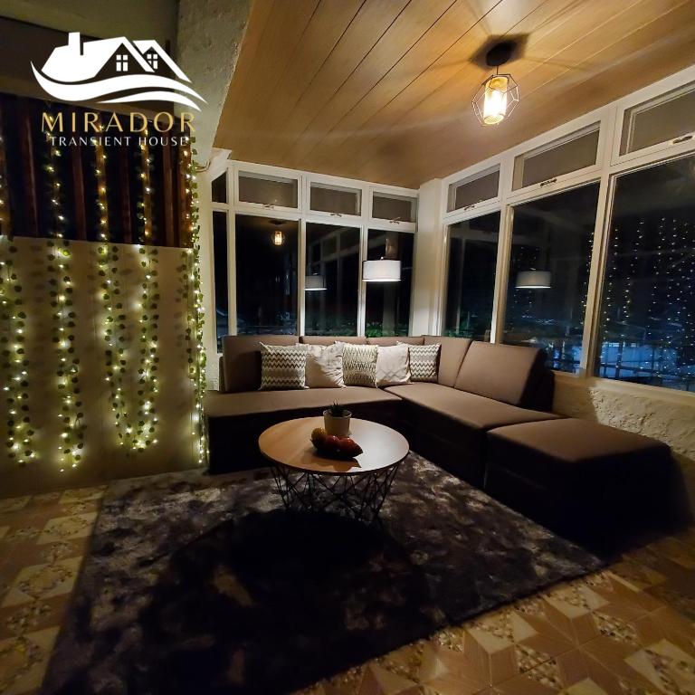 Mirador Old-Time House walking distance to Lourdes Grotto - Chambres d'hôtes Baguio