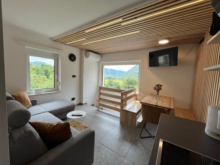 Panorama 13 - B&B Tolmín