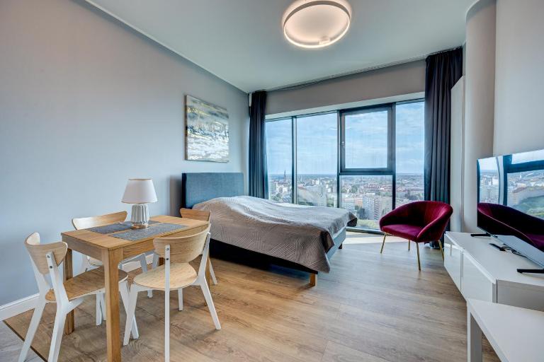 HANZA TOWER Swimming Pool & Spa 18 floor great view studio - B&B Szczecin
