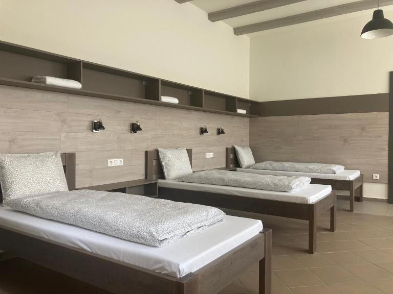 Szürke Juhar Vendégház - B&B Szombathely