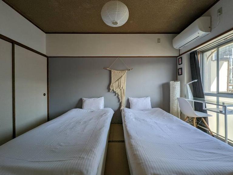 【豊和マンション稲荷302号室】伏見稲荷駅徒歩３分！Free Wifi付のお宿！ - B&B Kyoto