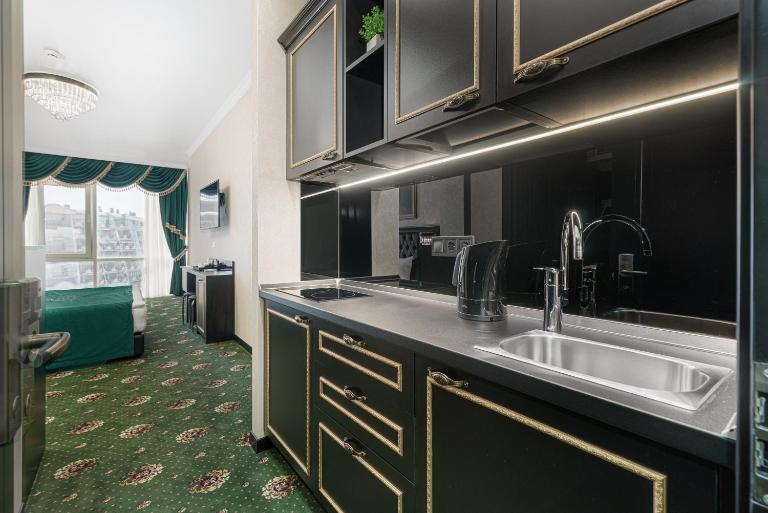 Arcadia City Apartments - Ferienwohnung Odessa