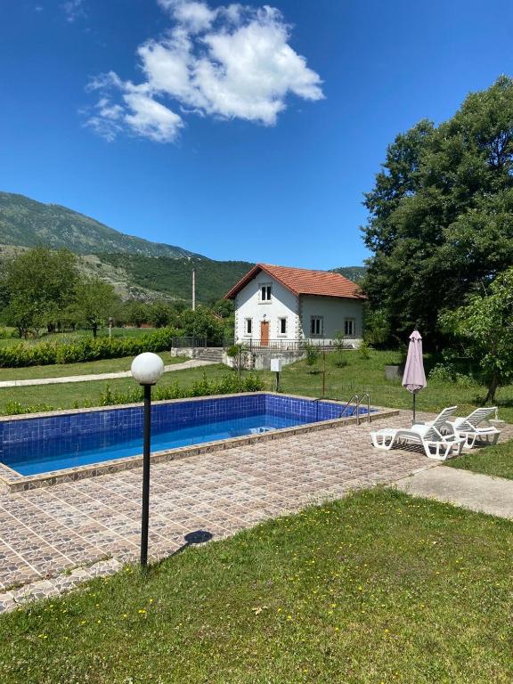Frutak Villa Resort - B&B Bogićevići