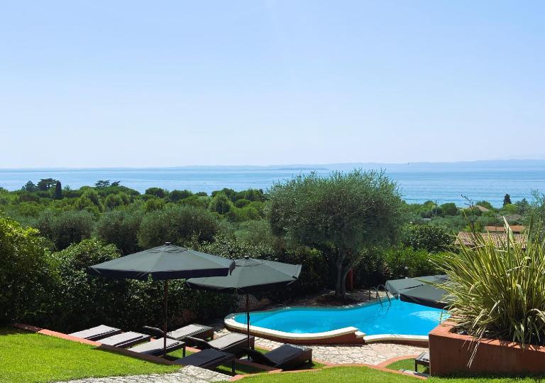 Villa Settanta Garda Lake Heated Pool - B&B Bardolino