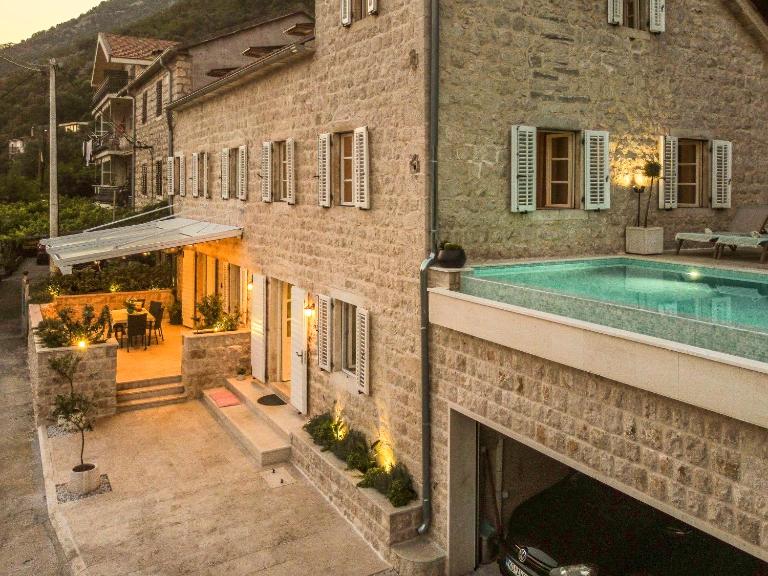 Villa Feliz - Bed and Breakfast Kotor