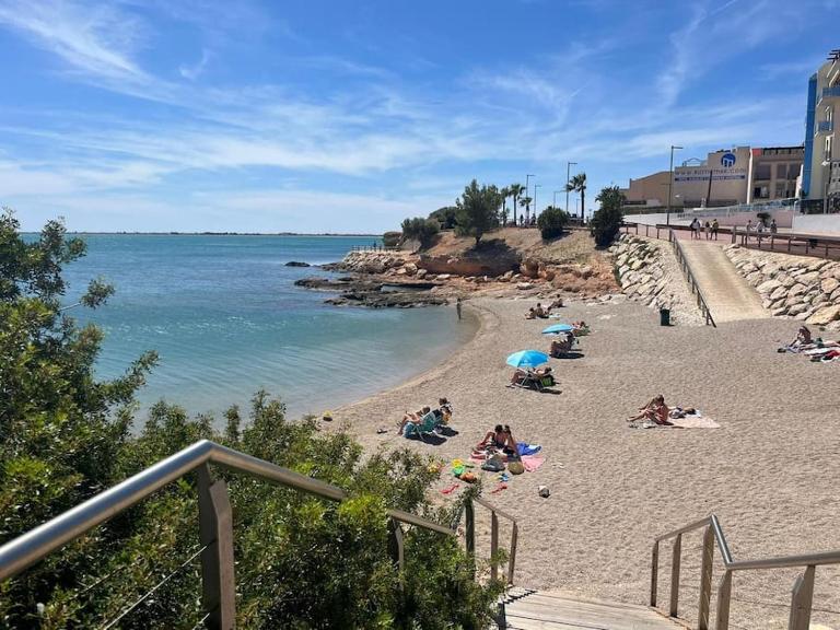 Apartamento frente al mar. - B&B L'Ampolla