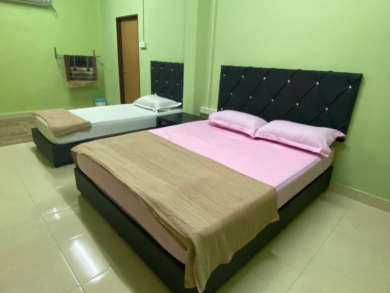 Homestay IJAA - B&B Marang