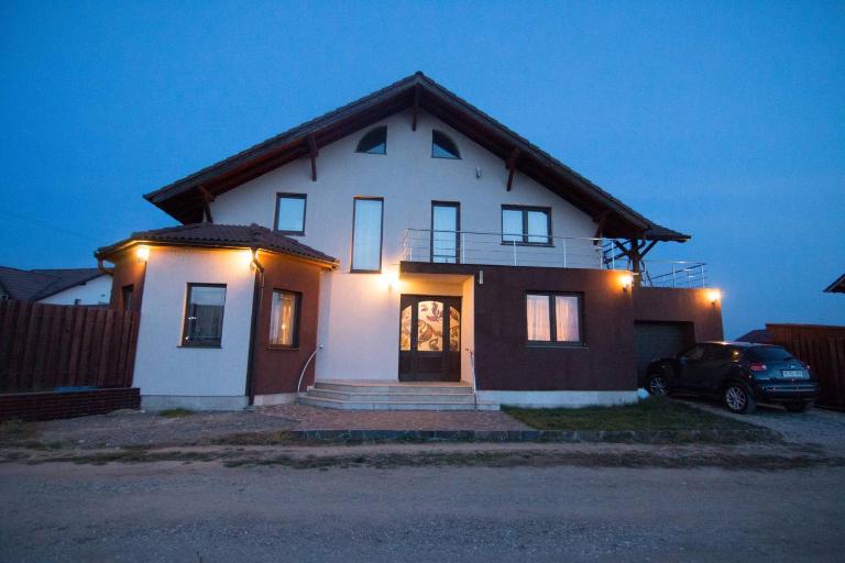 Casa Tudor - Bed and Breakfast Şelimbăr