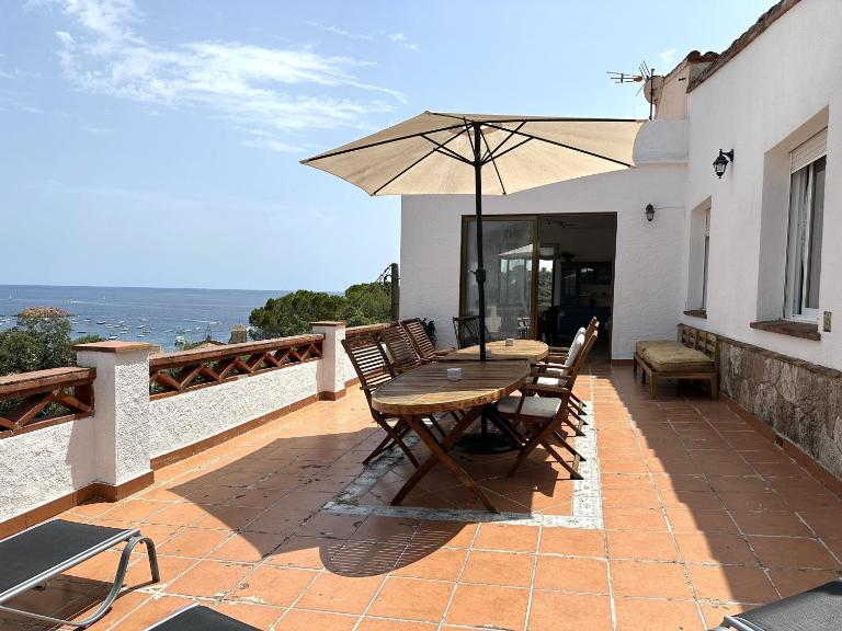 LETS HOLIDAYS Beautiful house sea views - B&B Tossa de Mar