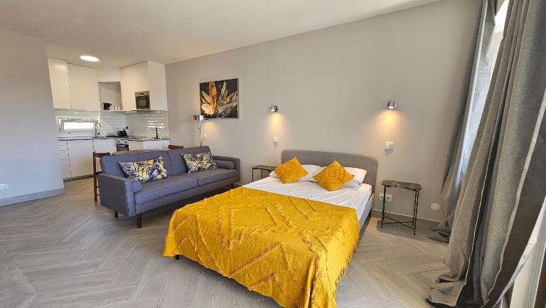 Ocean View Beach Studio Old Town - Bed and Breakfast Albufeira