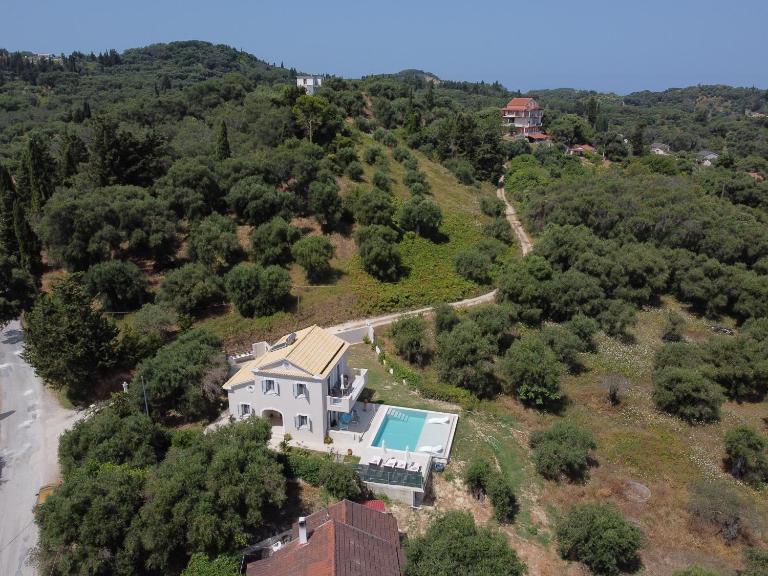 Sea View Private Pool Villa - B&B Astrakári