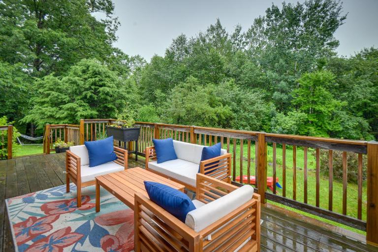 Alexandria Cabin w/ Patio, Grill & Deck - B&B South Alexandria