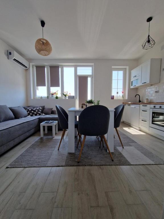 Apartman REA 1 - Chambres d'hôtes Pirot