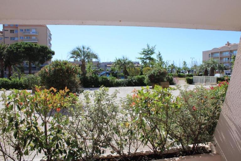 studio avec terrasse port de hyeres - Ferienwohnung Hyères