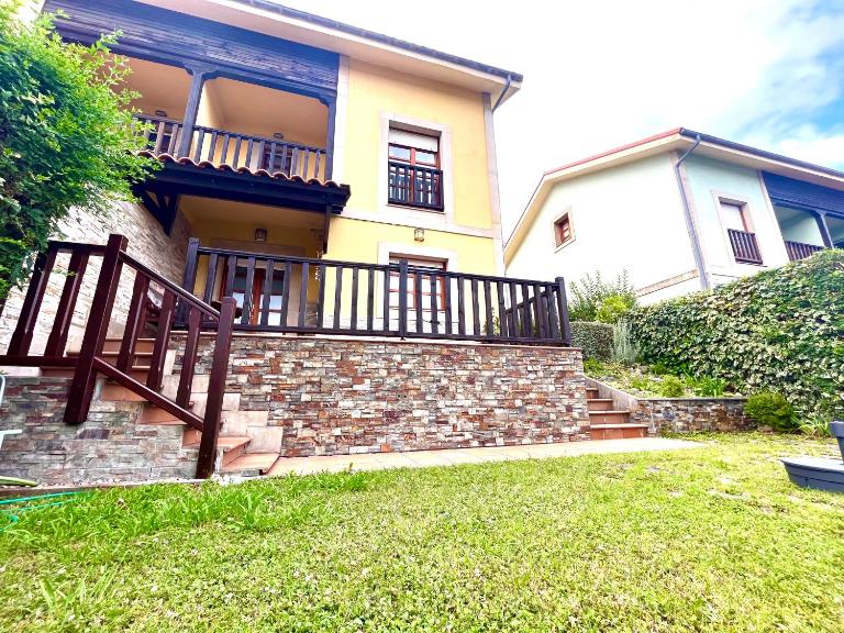 Chalet adosado en Ribadesella - Bed and Breakfast Ribadesella