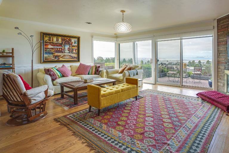 Stunning Bay-View Home in Kensington! - B&B Kensington