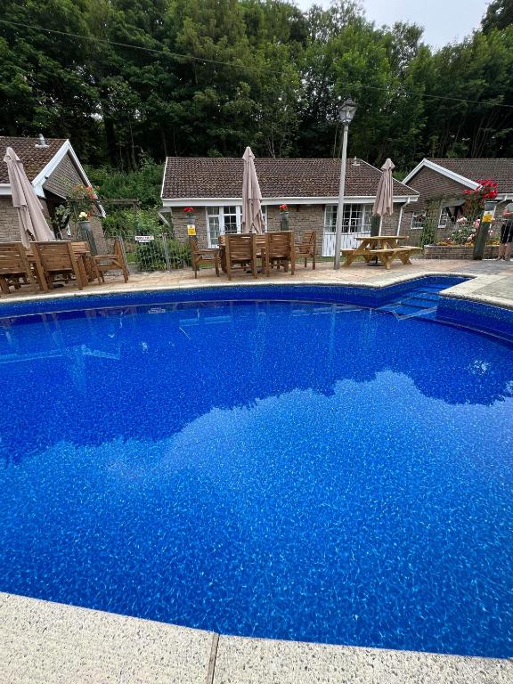 14 Granite Henge - B&B Looe