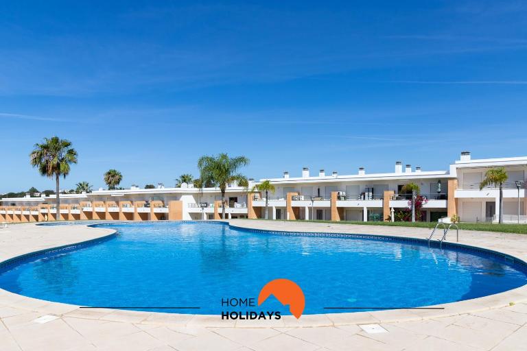#154 2BR Villa Pool & Quiet Area - Chambres d'hôtes Albufeira