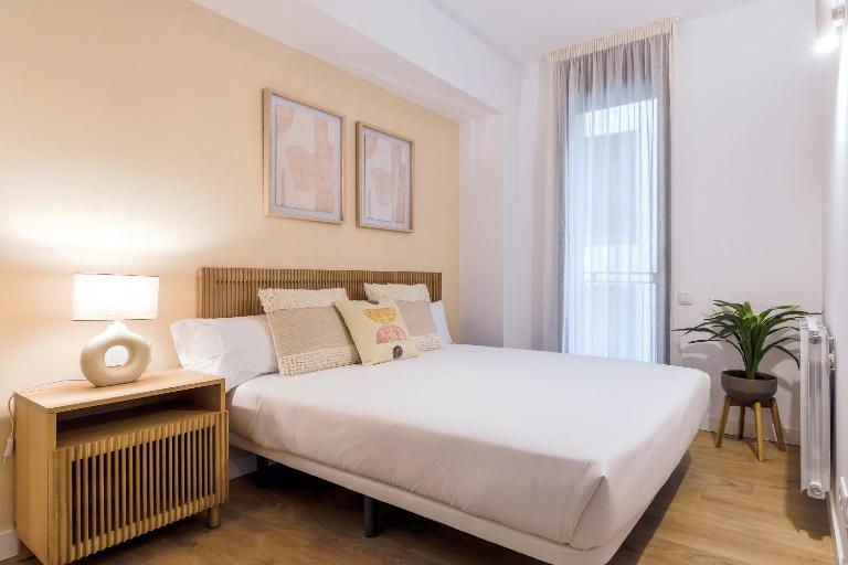 CATERINA Gràcia - B&B Barcelona