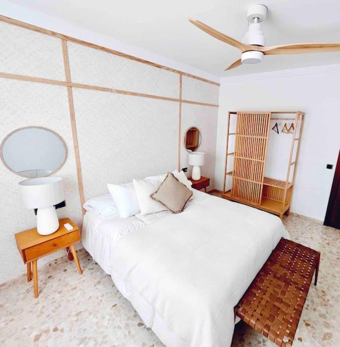 TORRE DEL MAR DELUXE CLOSE TO BEACH & PARKING Sinese Design Homes - Ferienwohnung Torre del Mar