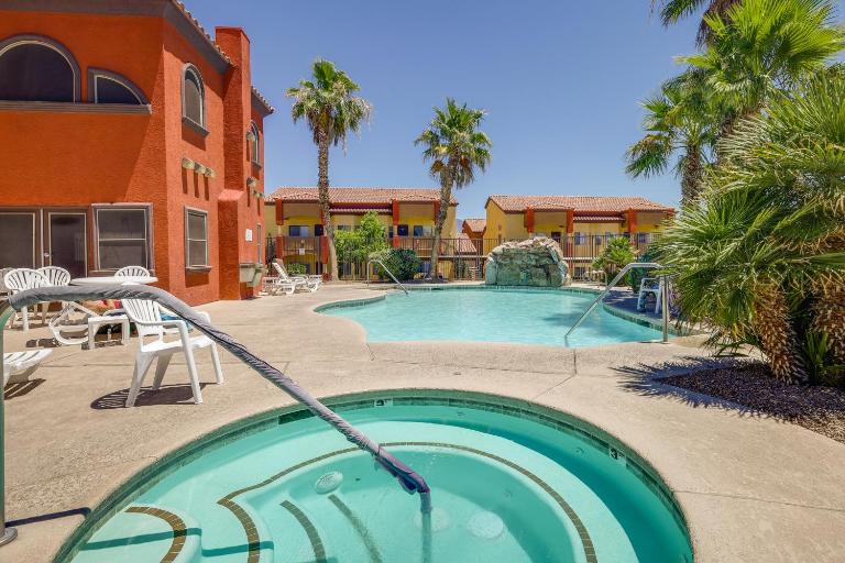 Mesquite Condo w/ Community Pool & Hot Tub! - B&B Mesquite
