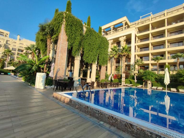 Argisht Marina by the pool - B&B Golden Sands