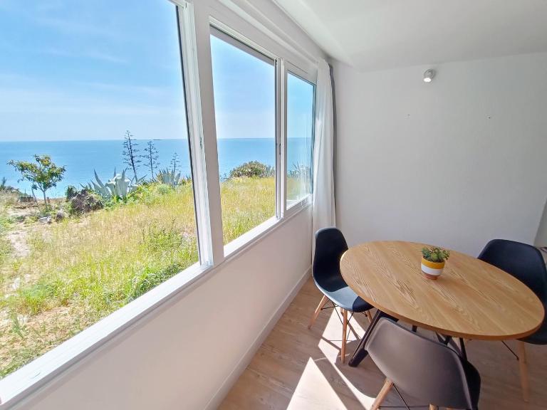 Sesimbra Beachfront Apartment - Direct Access - Ferienwohnung Sesimbra