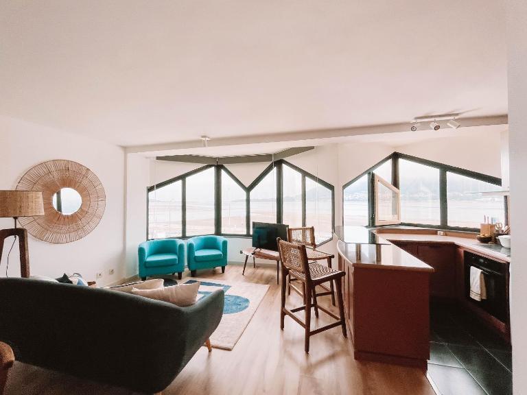 Just Like Home - Blue River - B&B Caminha