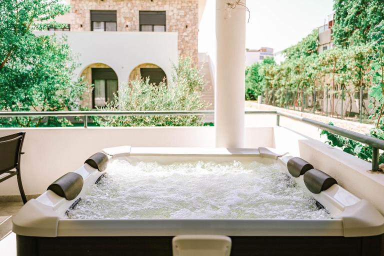 B&B Lovac Pool & Spa - Ferienwohnung Ulcinj
