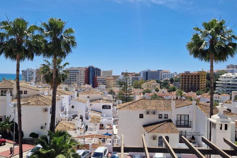 Delightful 2 Bed, Pueblo Evita - Chambres d'hôtes Benalmádena