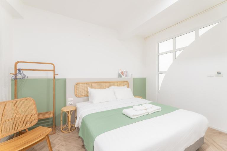 Evergreen apartment by Beginning with, 3BR in heart of Nimman - Ferienwohnung Chiang Mai