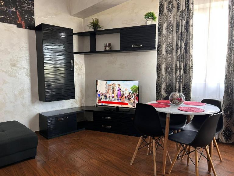 Twin Residence Five - B&B Mamaia