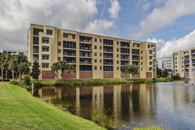 Stunning 2 Bedroom 2 Bath Oceanwalk Condo - Ferienwohnung New Smyrna Beach