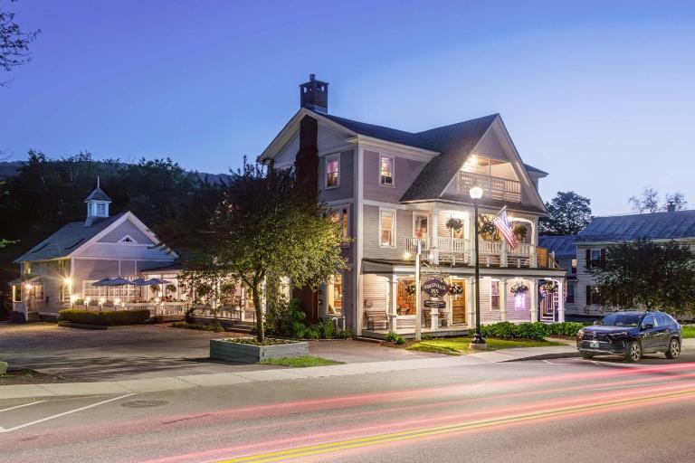 Old Stagecoach Inn - B&B Waterbury