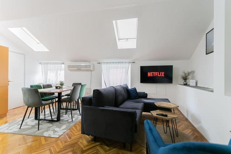 Urban Point - City Centre Pet Friendly Apartment - B&B Cirquenizza