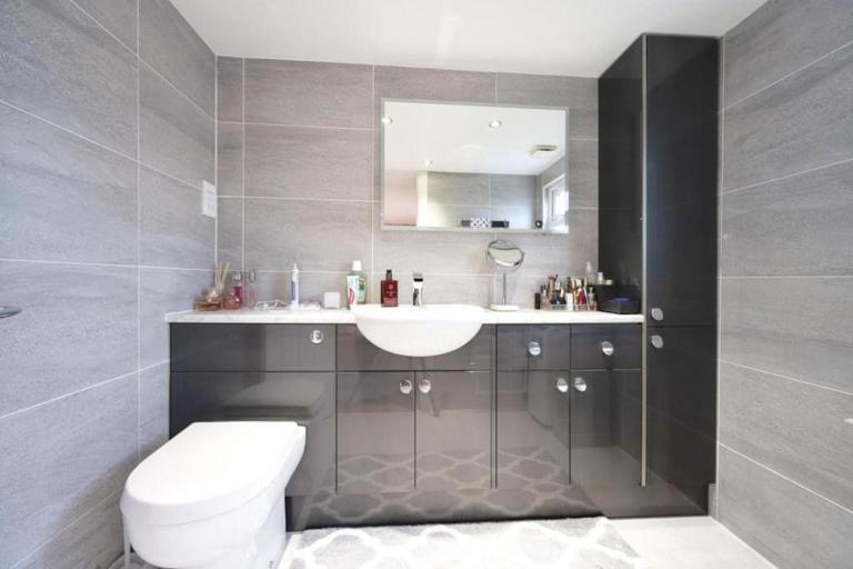 Spacious 4-Bed Family House - Chambres d'hôtes Portsmouth