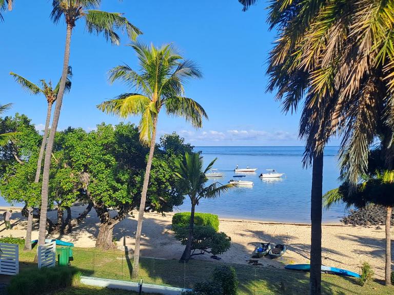 CAPLAGE -Beach Front Luxury Apartment at Searock - B&B Tamarin