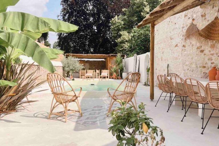 Maison Hortense 4 étoiles piscine chauffée et sauna - B&B Buxeuil