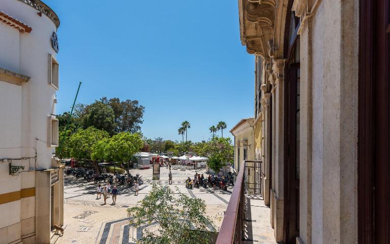 Privilege Apartment Aliança da Silva in the heart of Faro - B&B Faro