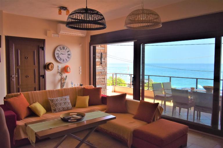 Modern seaside maisonette 130 m2 Oikia Litsas Paliouria Larissas - B&B Kókkinon Nerón
